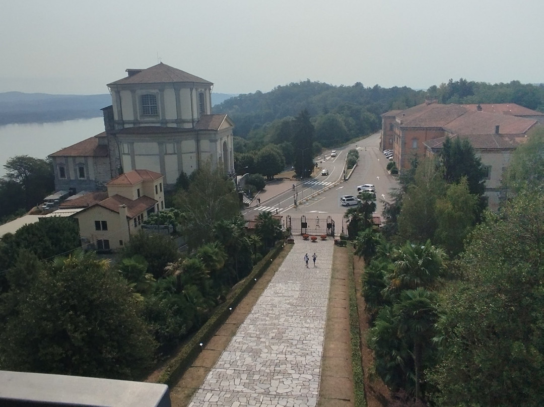 Colosso di San Carlo Borromeo-阿罗纳必去景点
