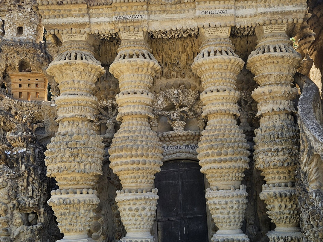 Palais Ideal du Facteur Cheval-Hauterives必去景点