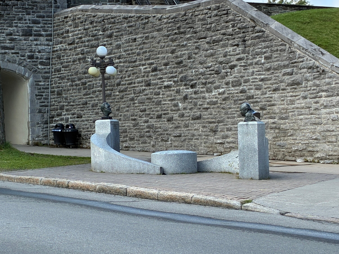 St. Louis Gate (Porte St. Louis)-魁北克市必去景点