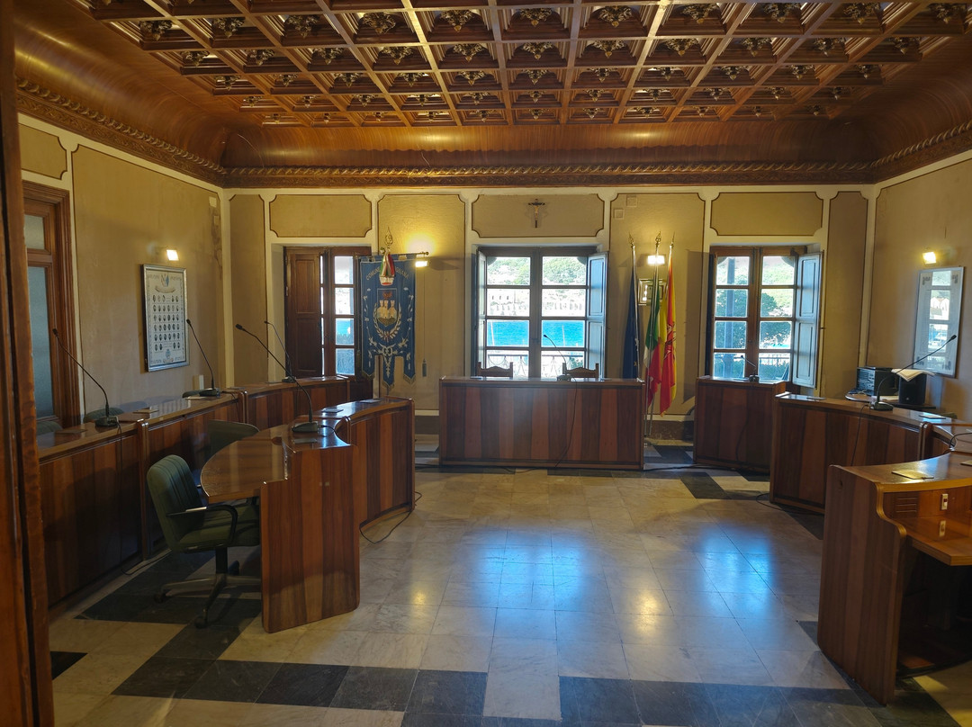 Palazzo Florio-法维格纳纳必去景点