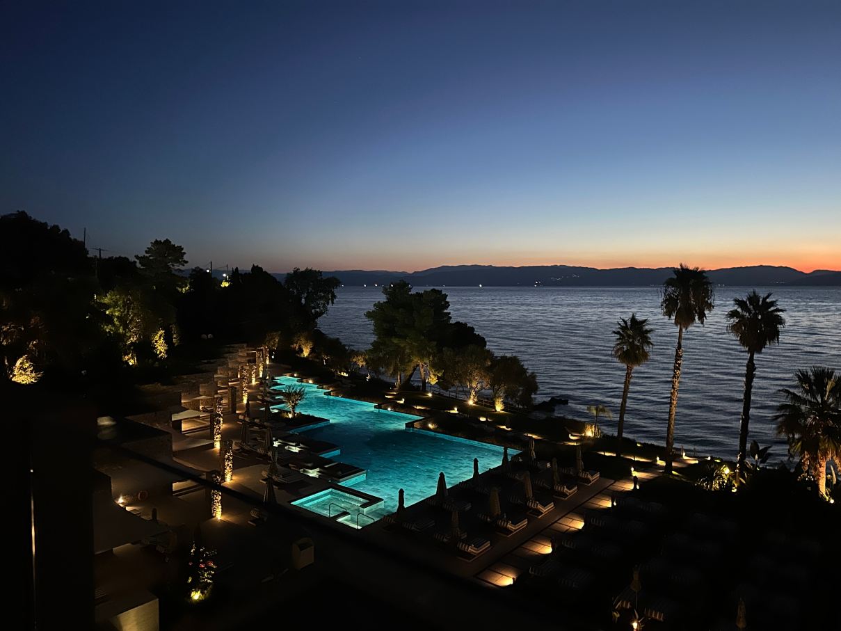 Avali, Mar-Bella Collection-旅行者