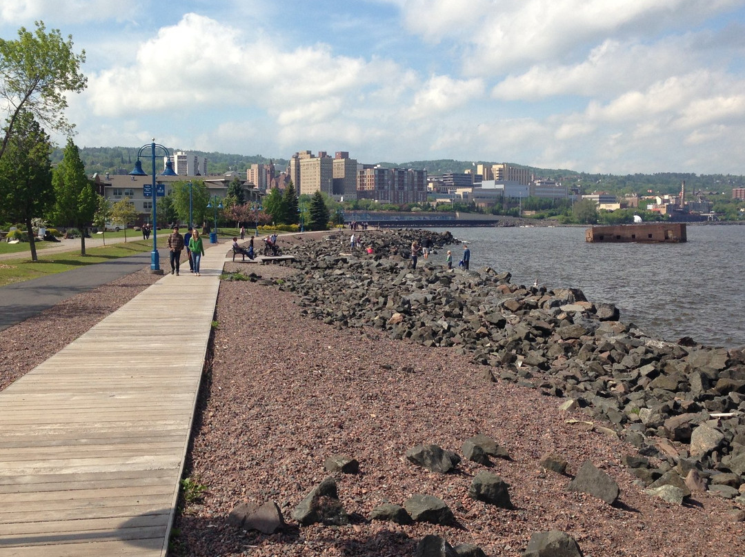 Lake Breeze Motel Resort