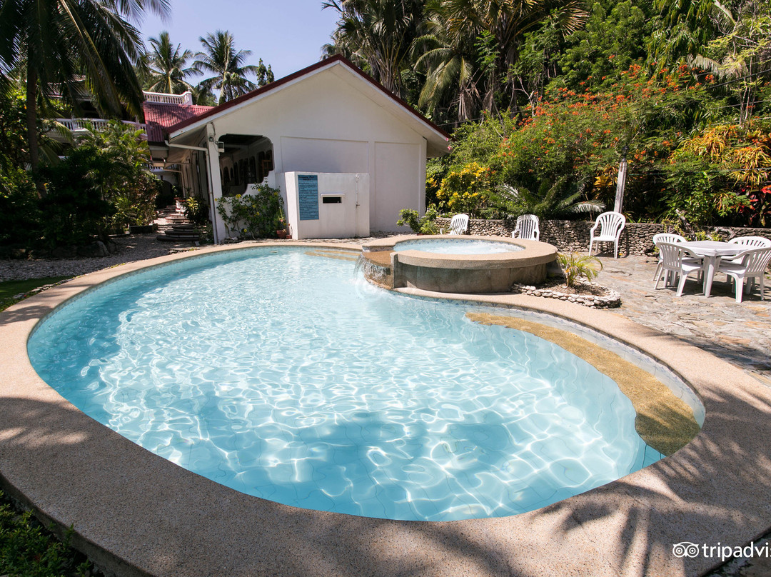 蓝水晶海滩度假村