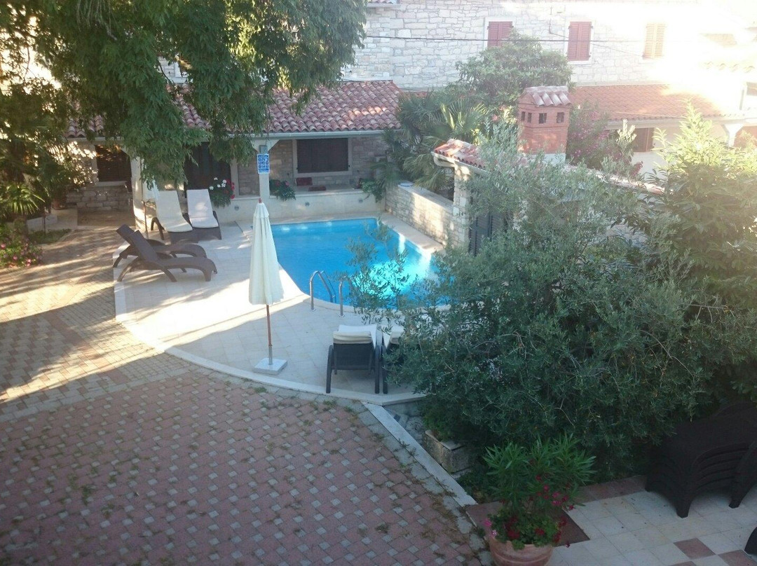 Krnica酒店住宿-Stancija Bursic