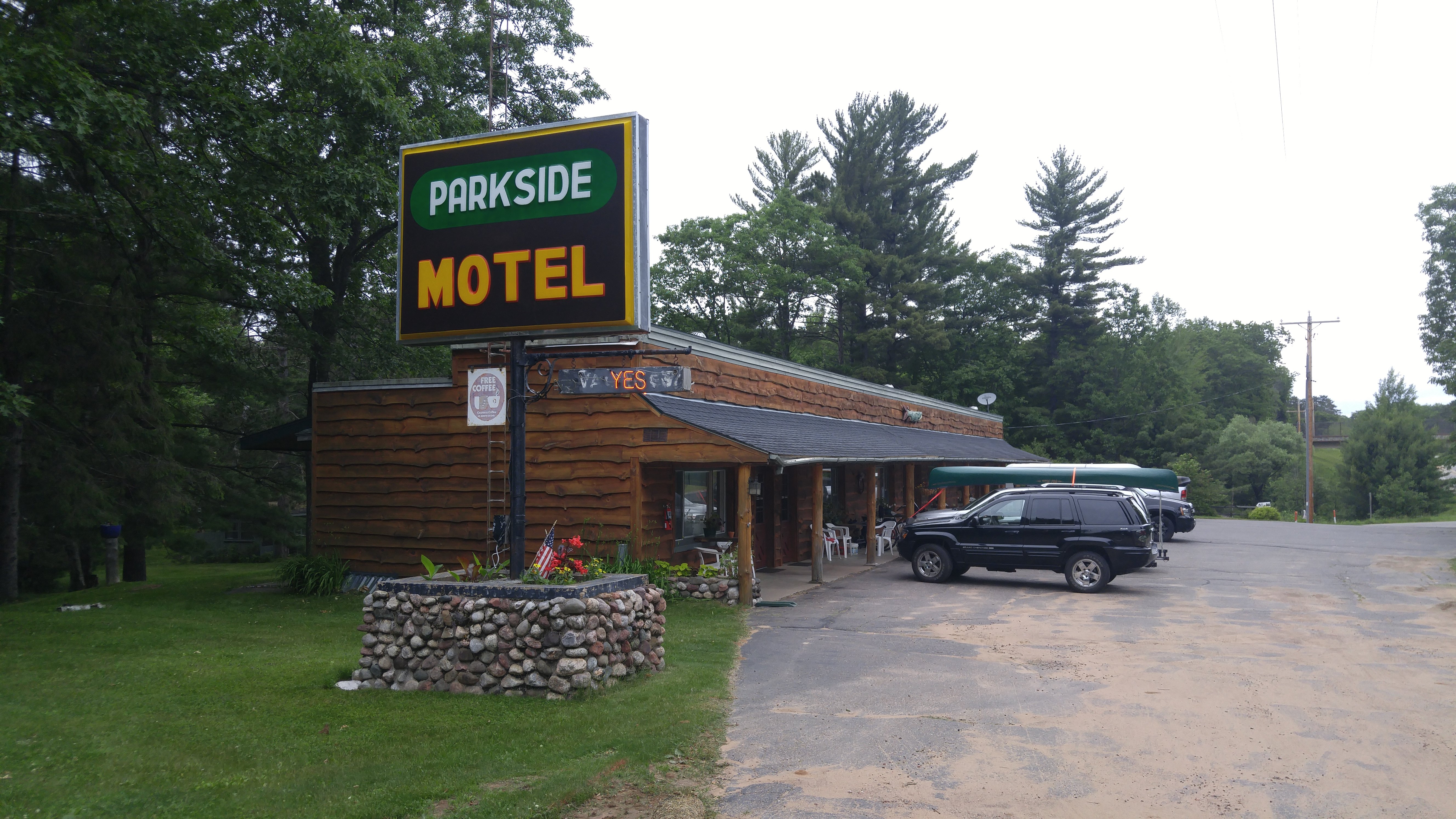 Parkside Motel-官方