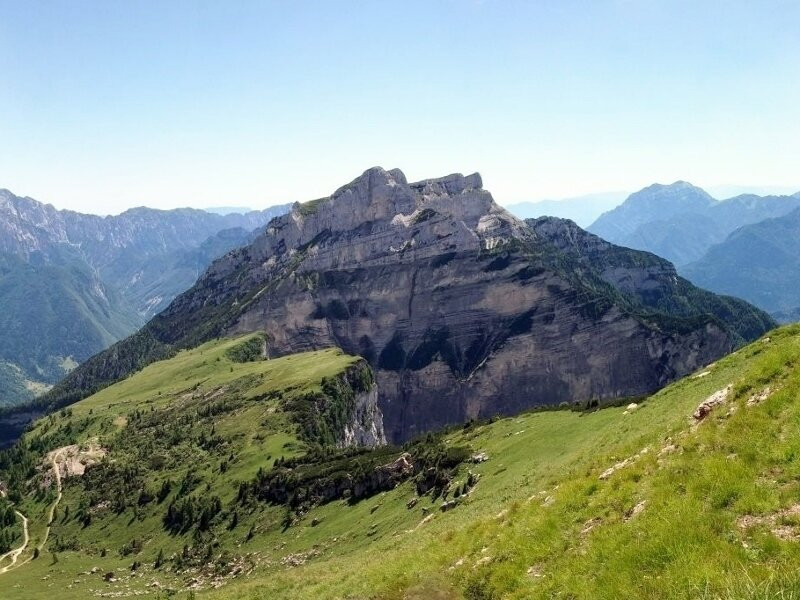 Libri di San Daniele del Monte Borga景点图片