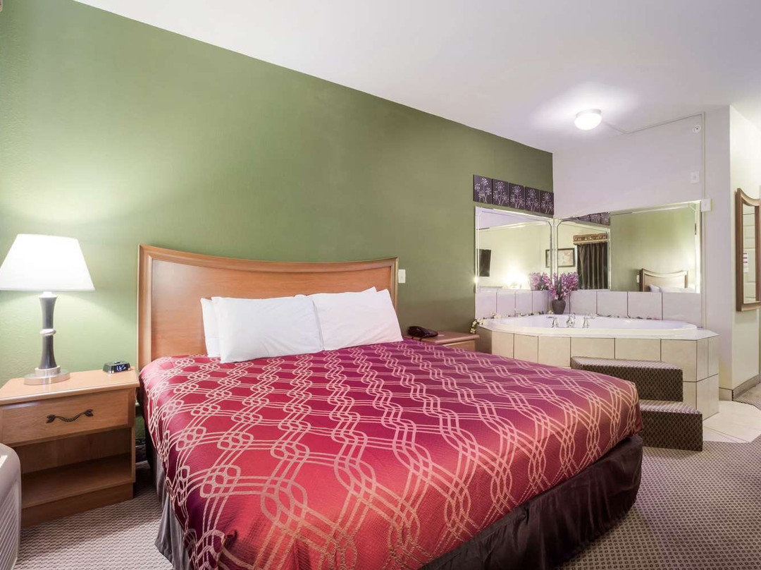 Econo Lodge Inn & Suites主图