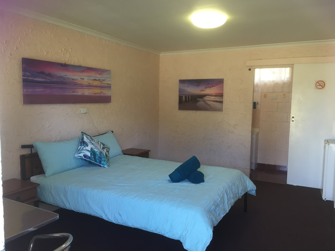 Mount Morgan Motel & Van Park