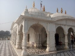 Pawapuri-巴特那必去景点