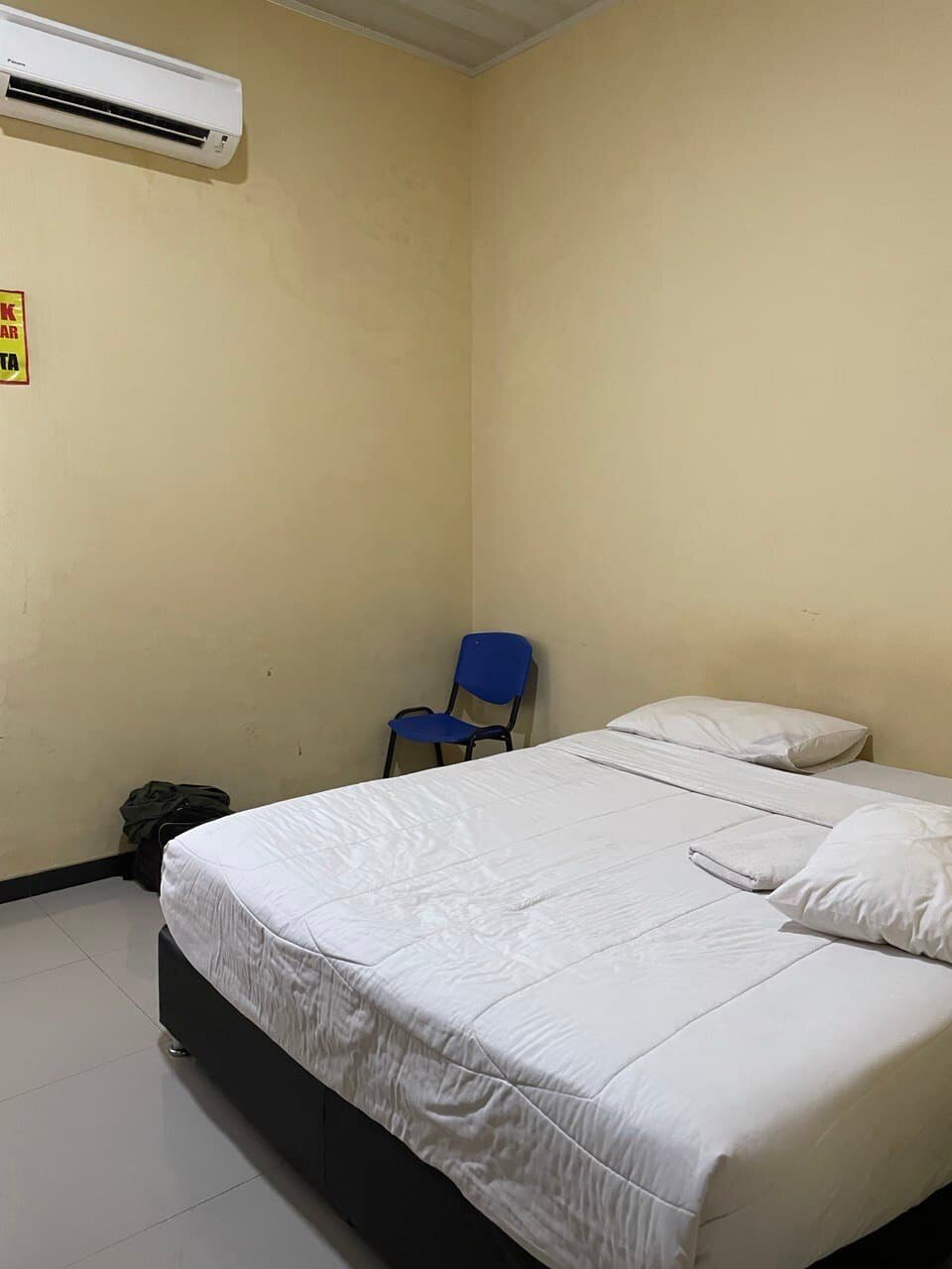 RedDoorz Syariah near Alun Alun Pati-客卧