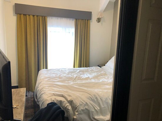 The County Hotel Haverfordwest主图