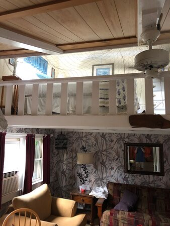 Lamb and Lion Inn主图