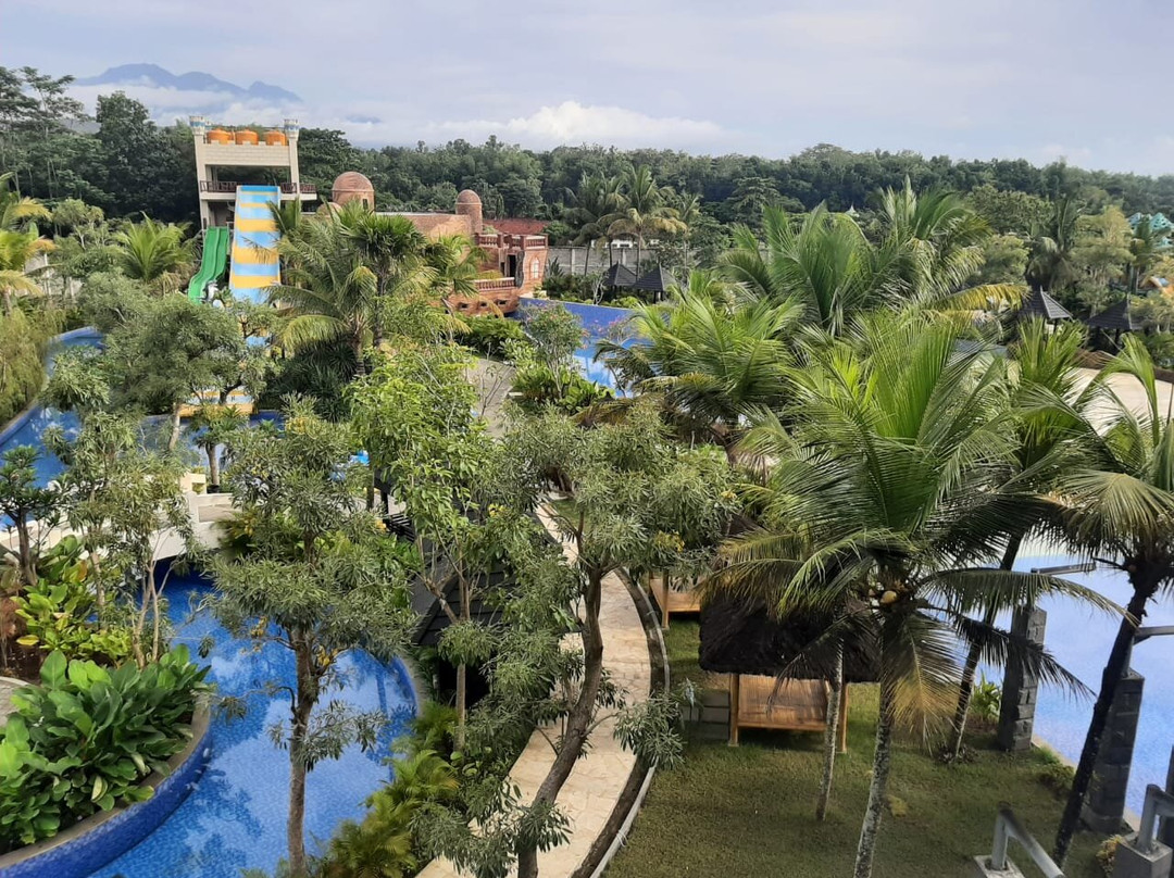 Jamboo Kingdom Hotel & Resort