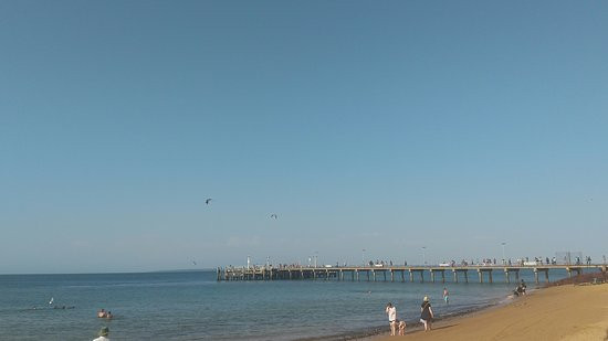 Cowes Beach景点图片
