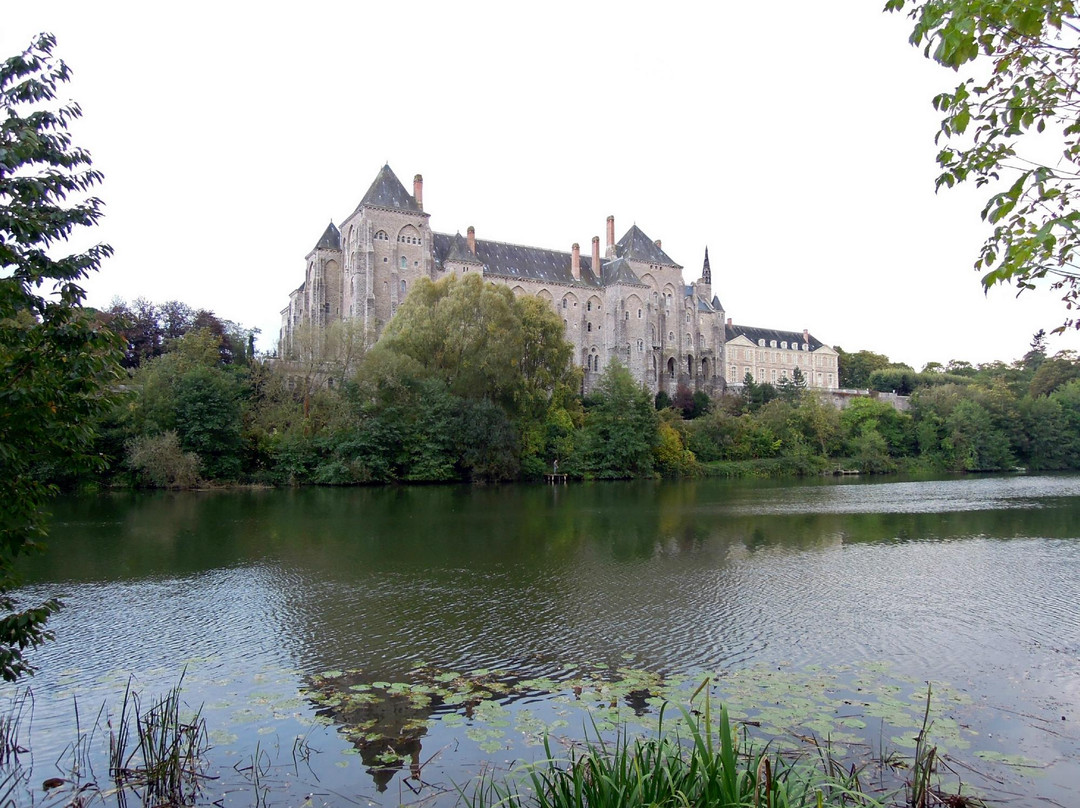 Abbey of Saint-Pierre de Solesmes景点图片