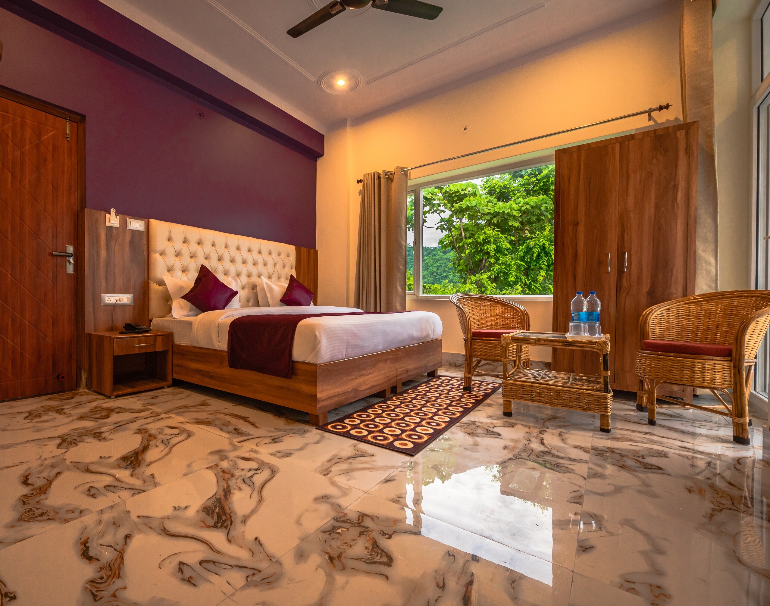 Hotel Rishikesh Grand By Stotrak-客卧