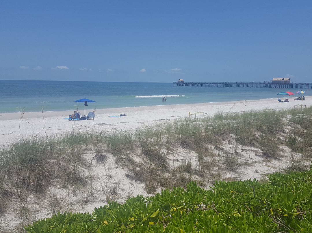 Naples Beach景点图片