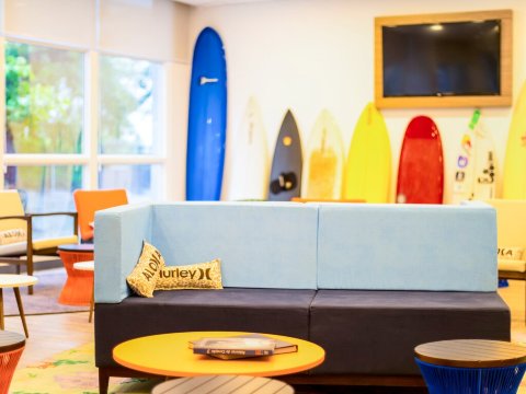 德尔芬冲浪酒店-官方