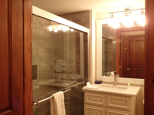 Rimfire Lodge Condos主图