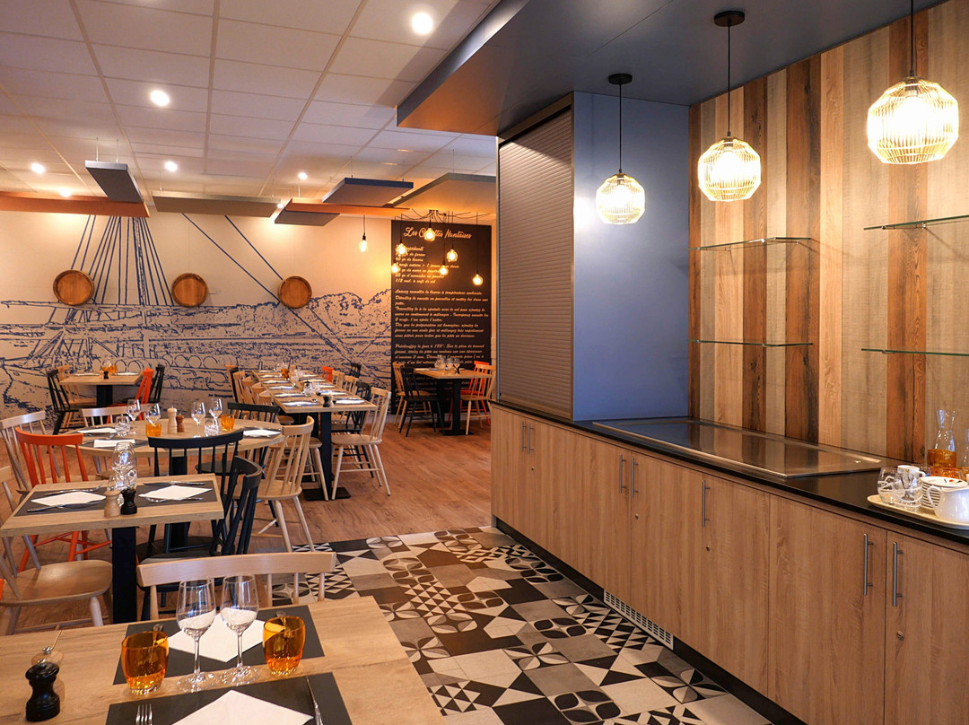 宜必思尚品昂瑟尼中心酒店主图