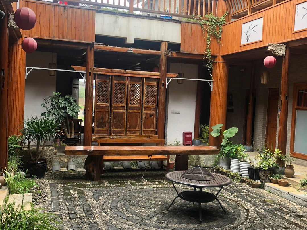 罗平县酒店住宿-花语堂精品人文客栈