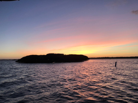 Captain Matt's Island Charters-萨尼贝尔岛必去景点