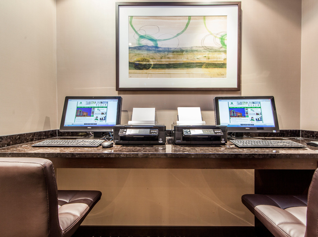 拉瓦尔酒店住宿-Holiday Inn Laval - Montreal by IHG