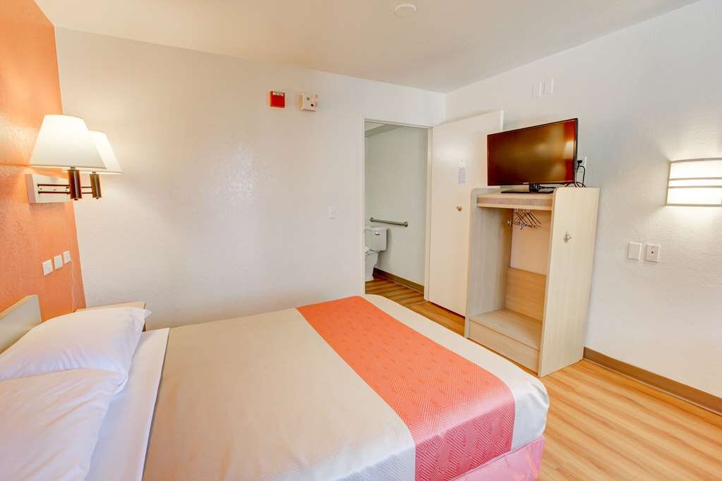 Motel 6 Westminster North-官方