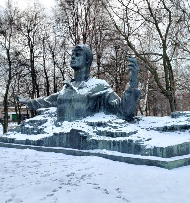 Sergey Yesenin Monument-Ryazan必去景点