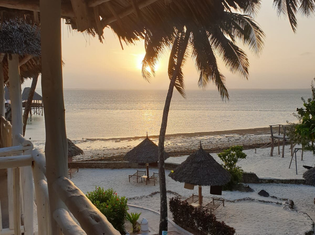 Paradise Beach Resort & Spa主图