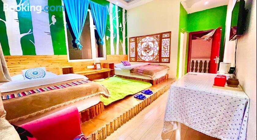 香格里拉楚登硕客栈主图