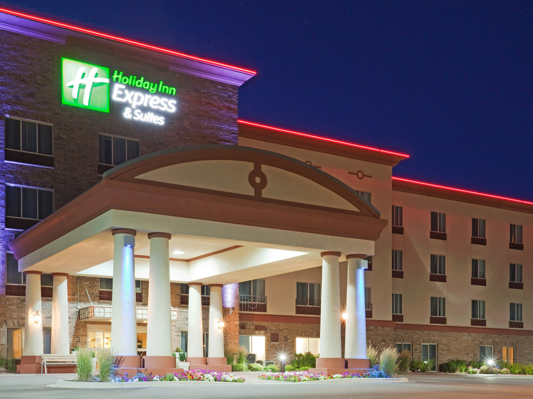 Holiday Inn Express & Suites Wausau By IHG主图