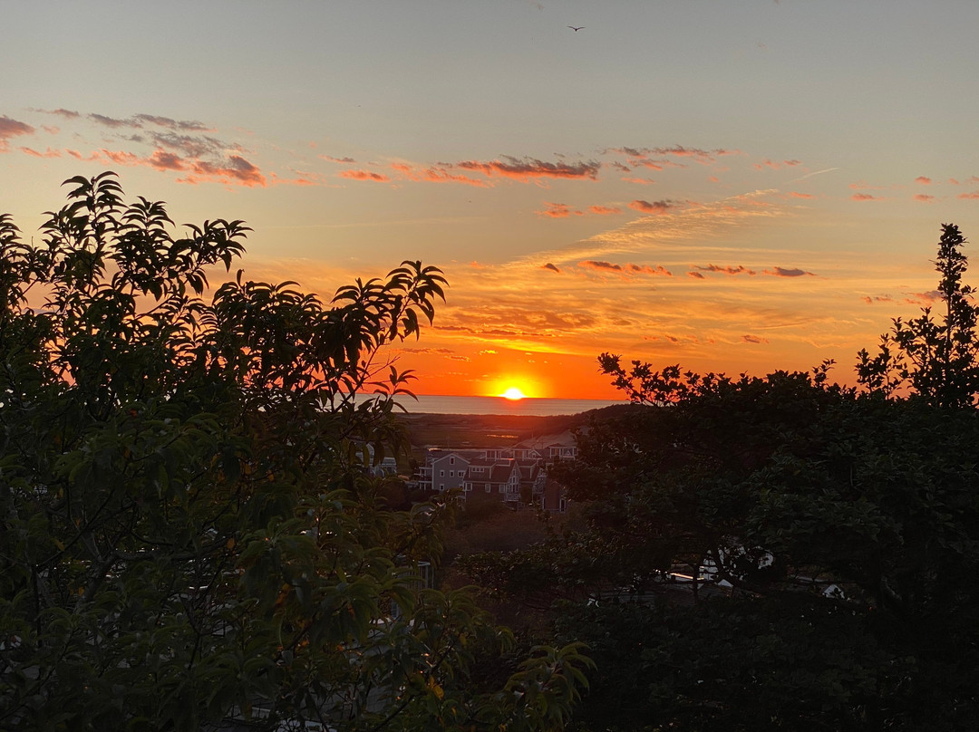 Land's End Inn主图