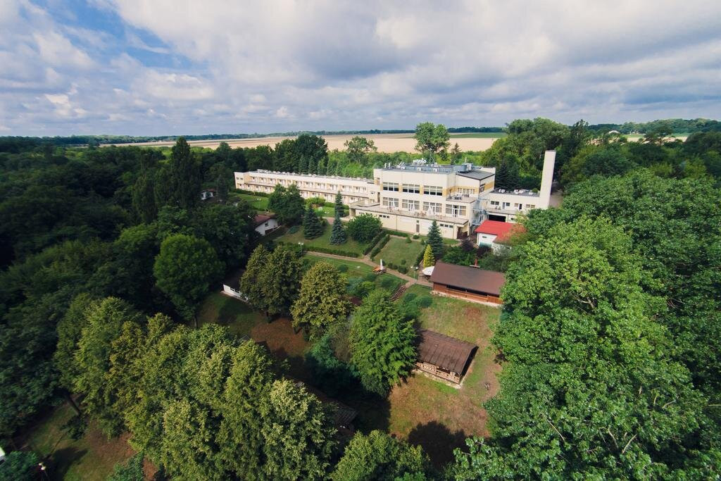 Hotel & Conference Center Geovita Jadwisin主图