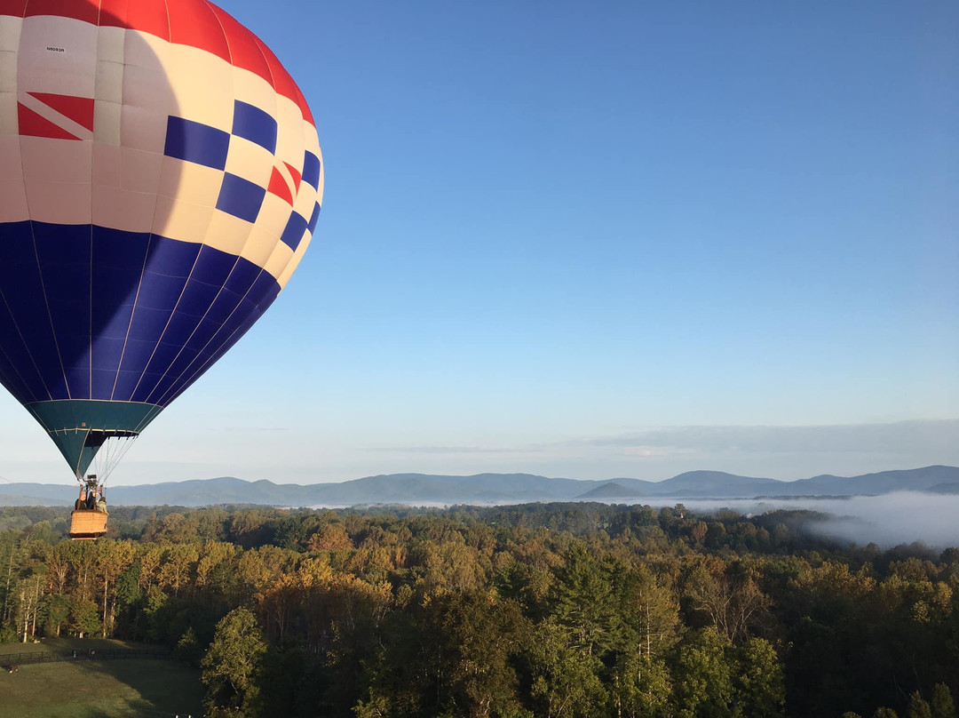 Blue Ridge Balloon-夏洛茨维尔必去景点