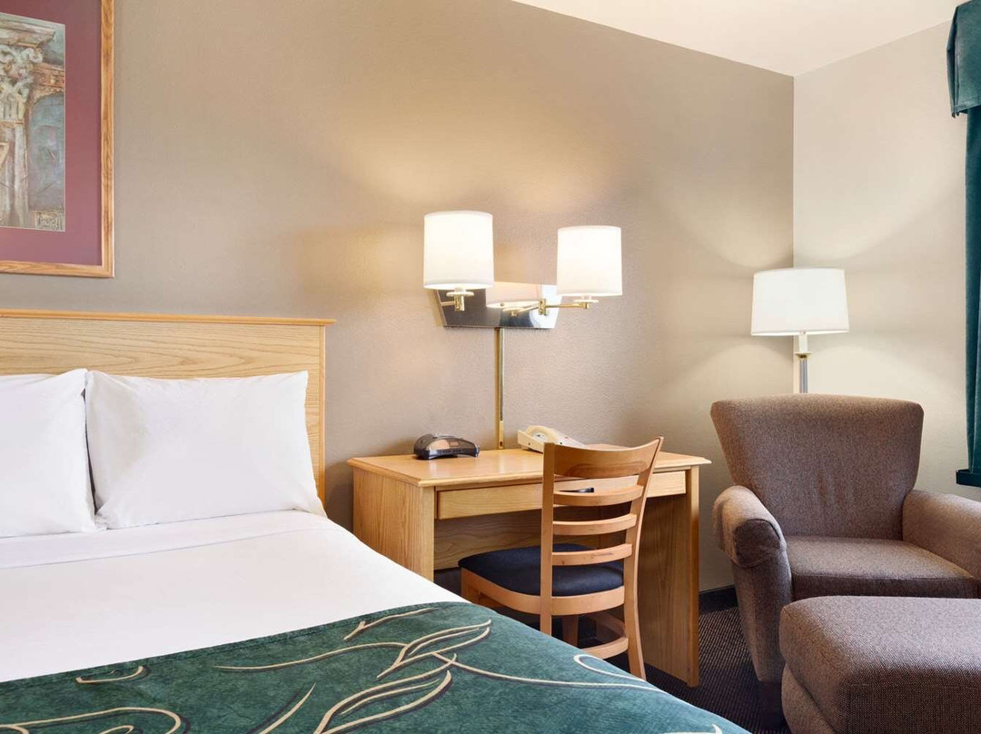 Travelodge by Wyndham Yermo主图