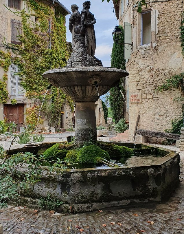 Eglise Notre-Dame de Pitié-Saignon必去景点