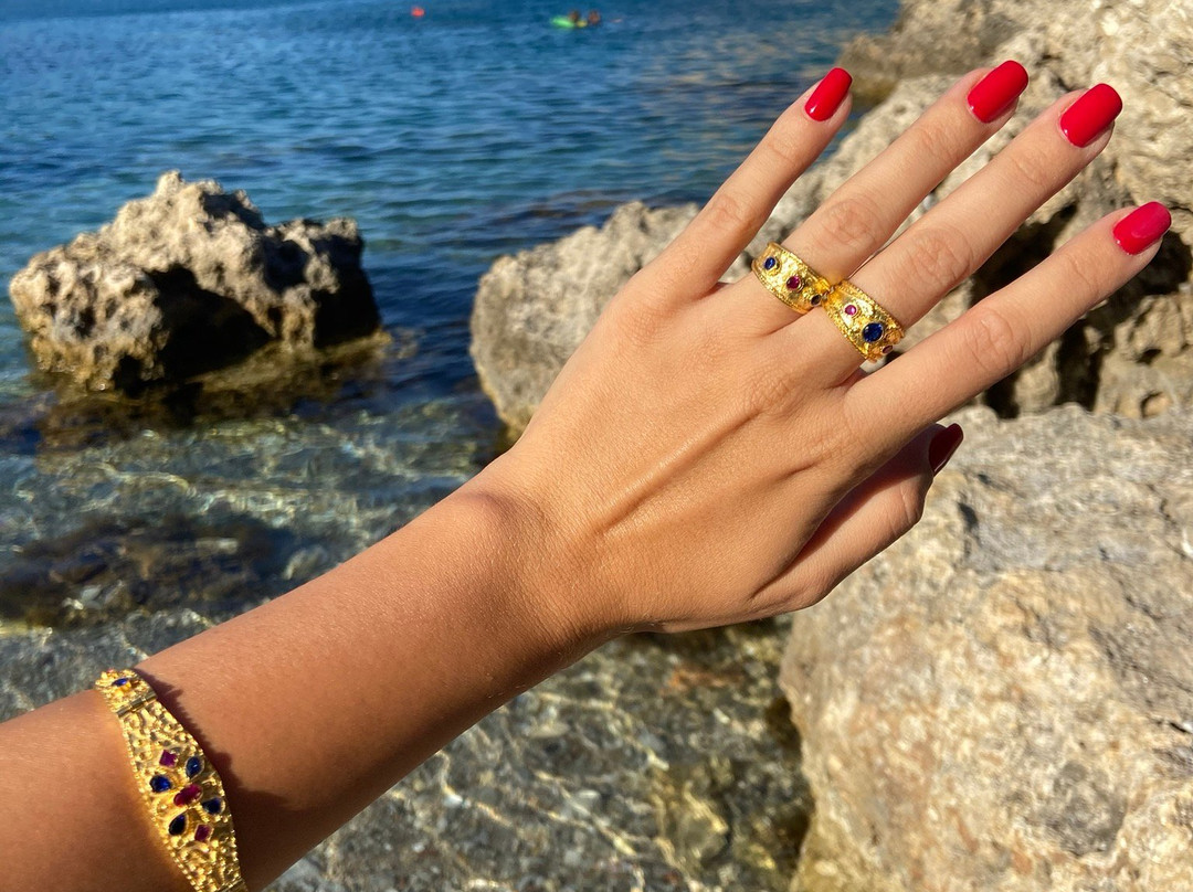 Savvas Samourakis Handmade Jewellery-罗德城必去景点