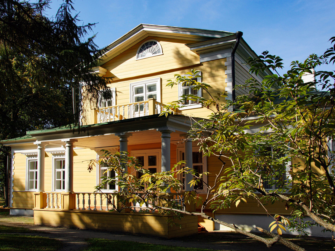 A.S. Pushkin State Literary-Memorial and Nature Preserve景点图片