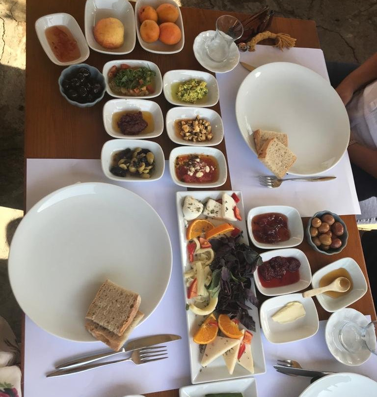 Assos Bohemian Hotel主图