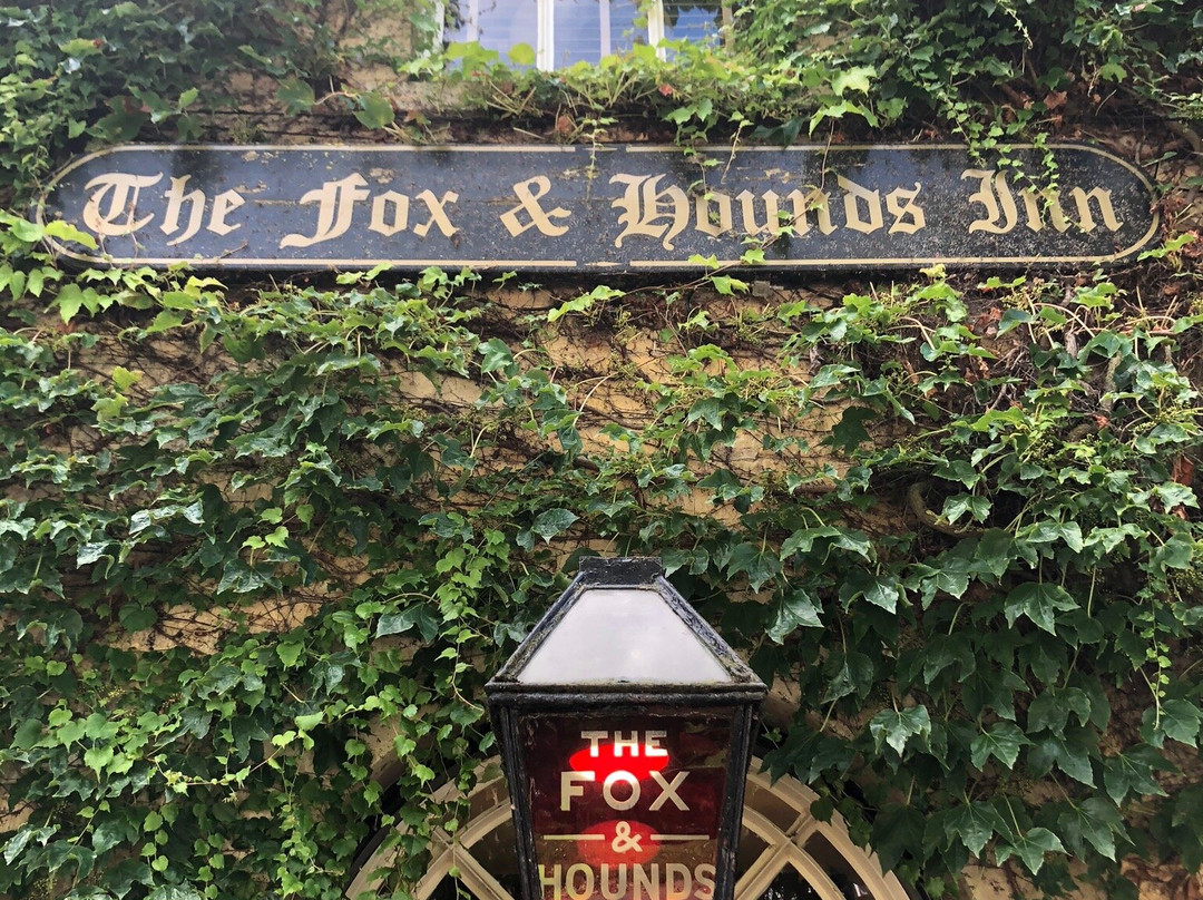 The Fox & Hounds Hotel主图