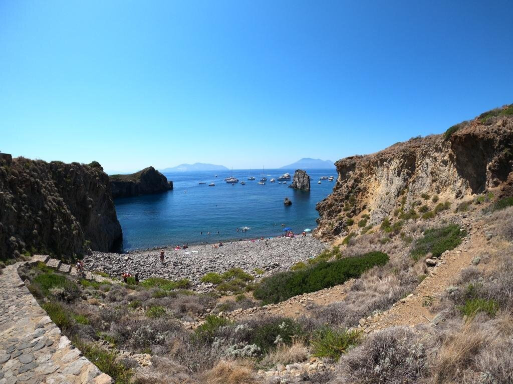 Junco cove beach景点图片