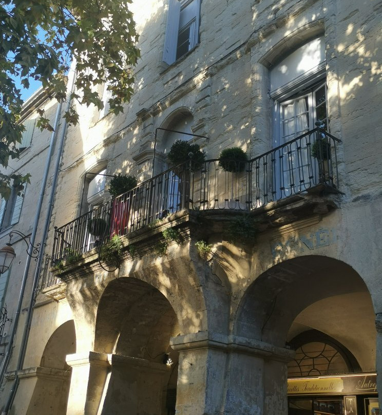 Uzes Market-泽斯必去景点