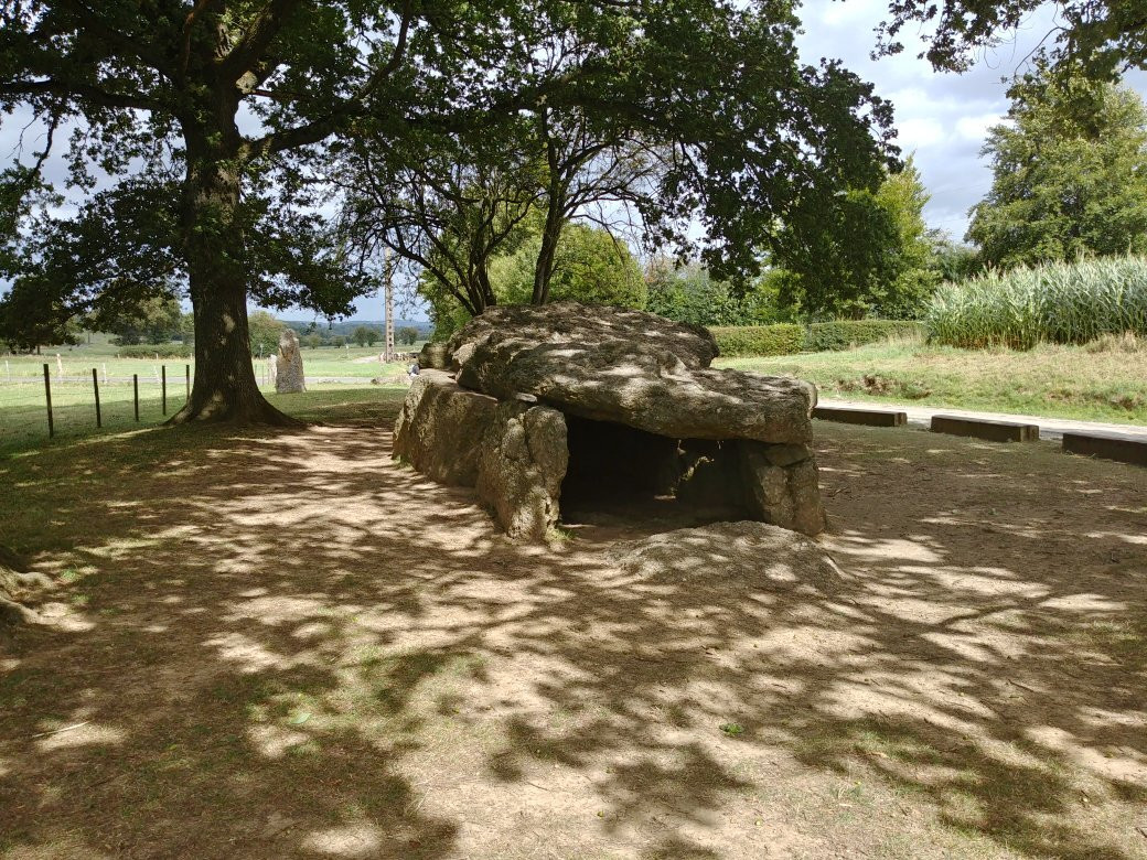 Dolmen nord de Wéris - Patrimoine exceptionnel de Wallonie景点图片