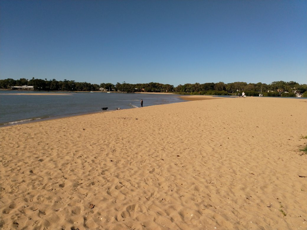 Bucasia Beach景点图片