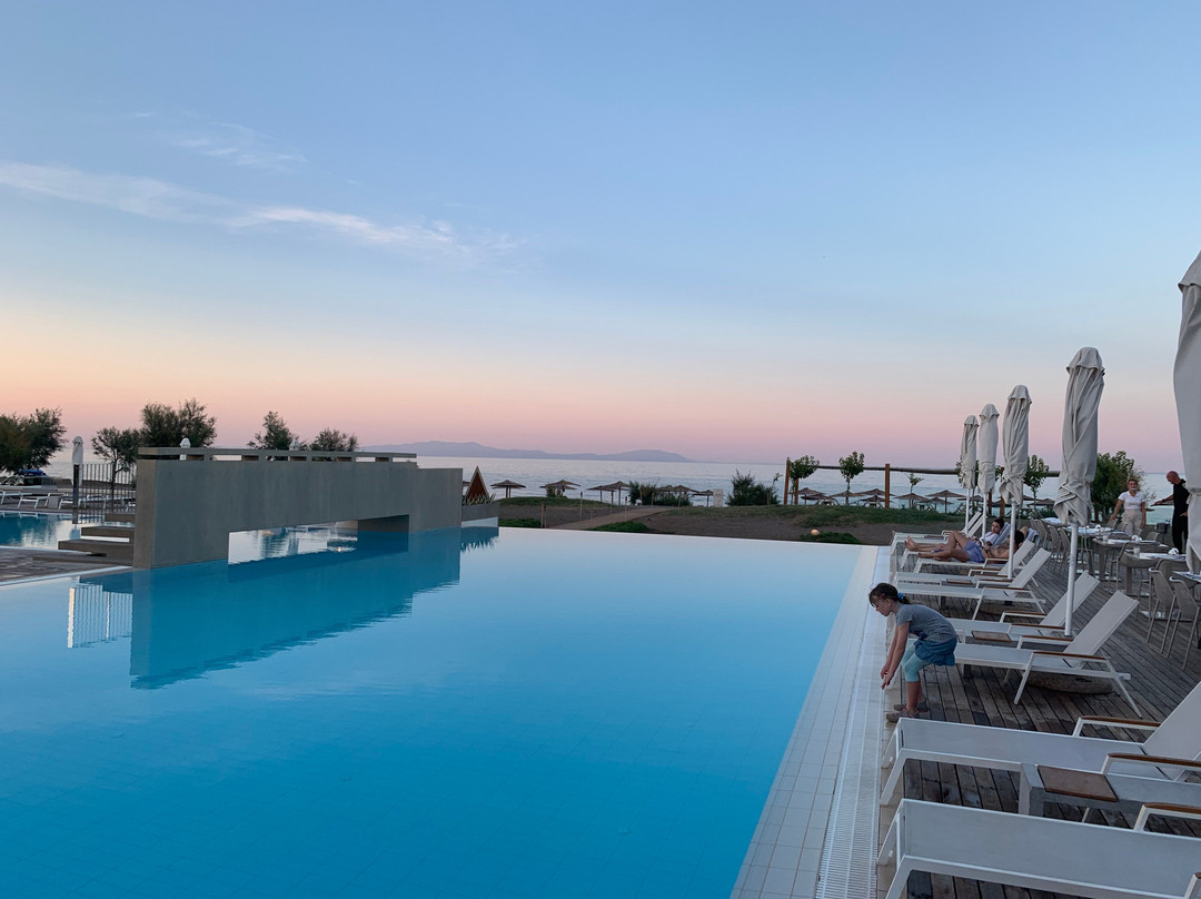 Thalatta Seaside Hotel主图