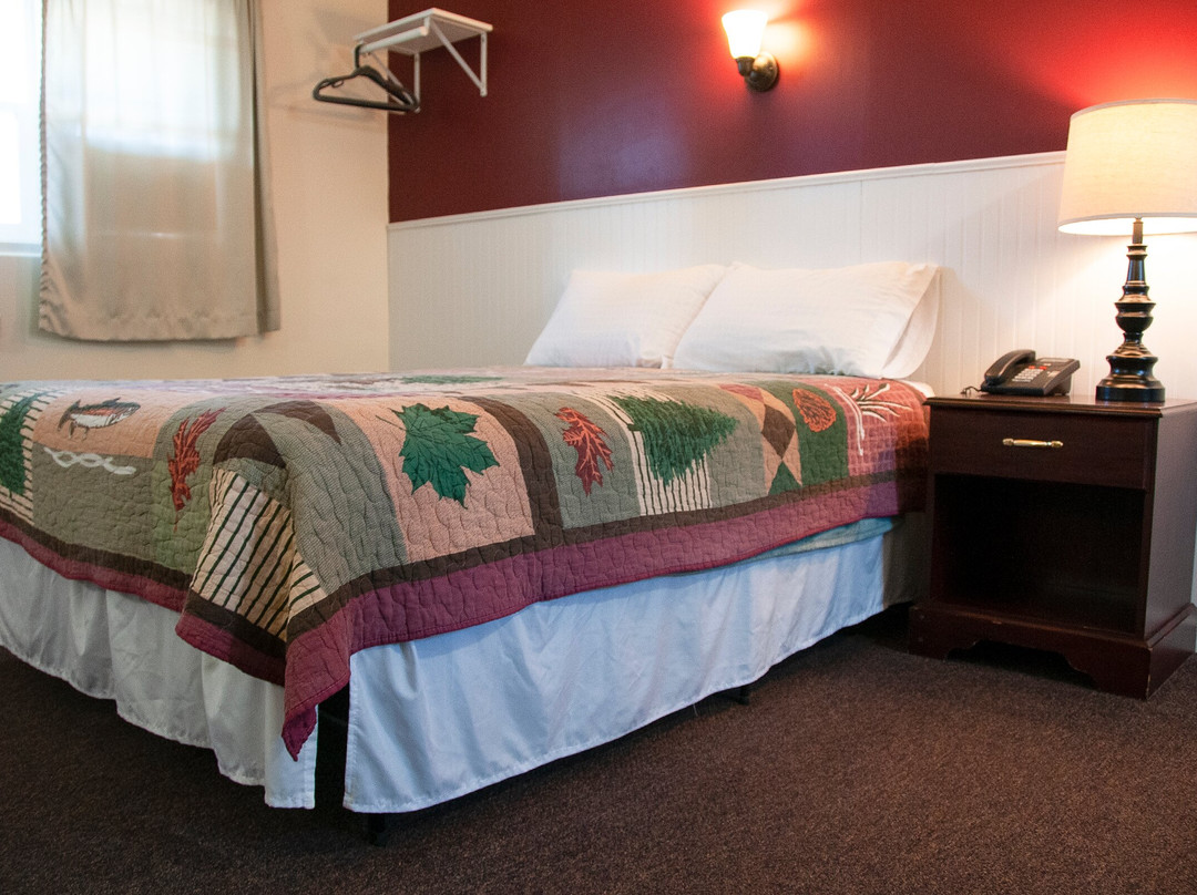 Lake Frances Inn主图