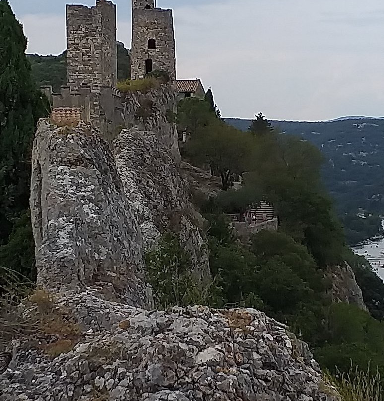 Eglise Saint-Roch-Aigueze必去景点