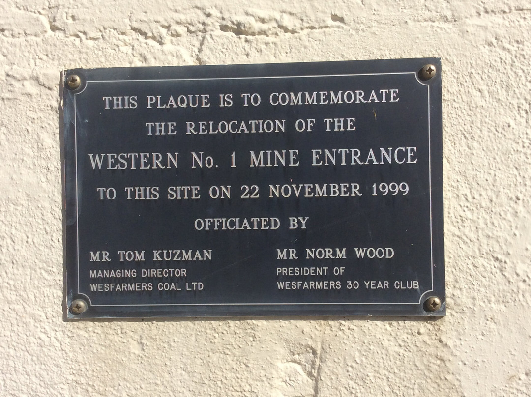 Memorial Coal Arch-Collie必去景点