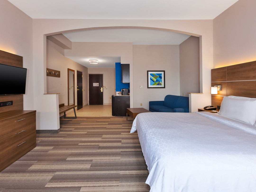 Holiday Inn Express & Suites Warminster - Horsham By IHG主图